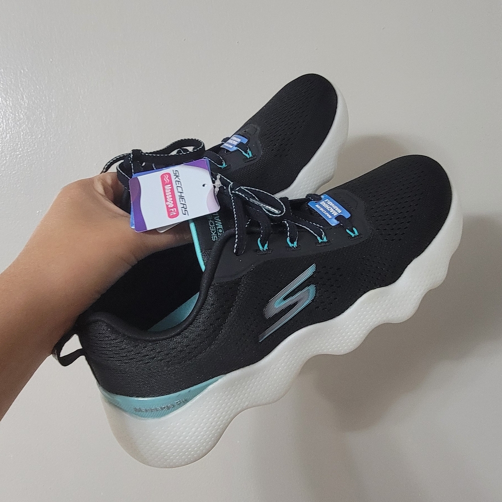Skechers Women's Black and Teal Sneakers